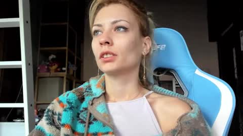 karoline121 online show from 12, 11, 2025