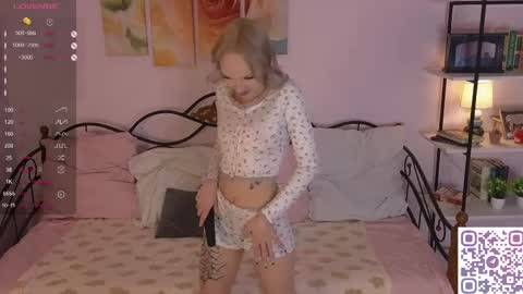 Snapshot of karoline__whitee chatting on 26, 5, 2026 Karoline online show from 26, 5, 2026