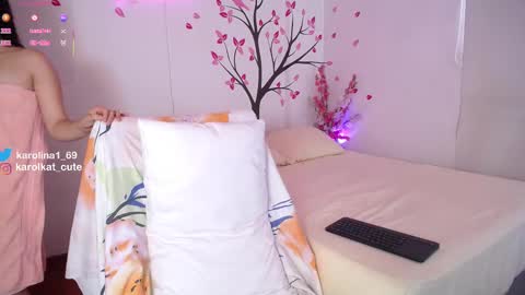 Snapshot of karolkat_1 chatting on 21, 9, 2025 Karolina 3 online show from 21, 9, 2025