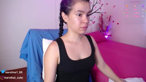 Snapshot of karolkat_1 chatting on 16, 12, 2025 Karolina 3 online show from 16, 12, 2025