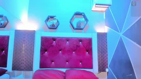 Snapshot of karoll014 chatting on 7, 5, 2026 Karol online show from 7, 5, 2026