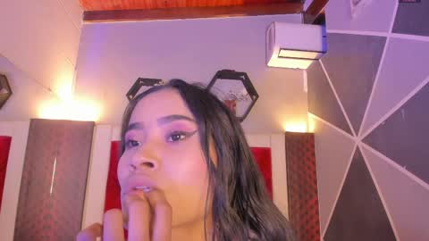 Snapshot of karoll014 chatting on 27, 5, 2026 Karol online show from 27, 5, 2026