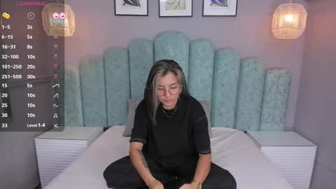 Karol Santos online show from 6, 12, 2024