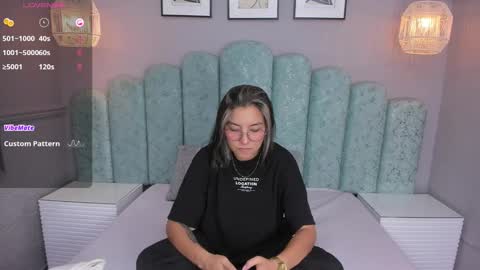 Karol Santos online show from 7, 12, 2024