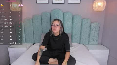 Karol Santos online show from 13, 12, 2024