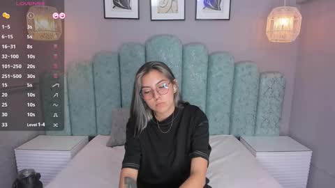 Karol Santos online show from 20, 12, 2024