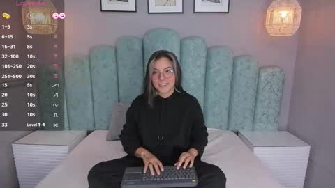Karol Santos online show from 24, 12, 2024