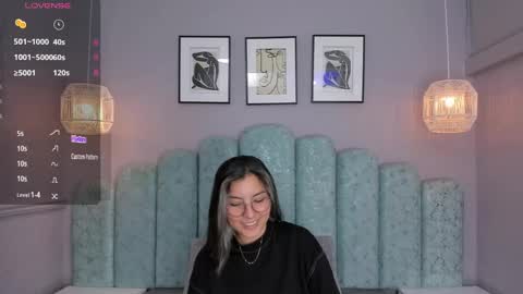 Karol Santos online show from 13, 2, 2025