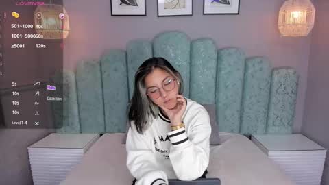 Karol Santos online show from 21, 2, 2025