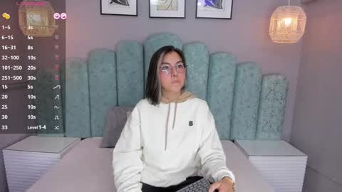 Karol Santos online show from 25, 2, 2025