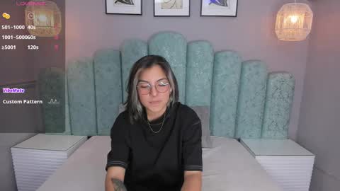 Karol Santos online show from 1, 3, 2025
