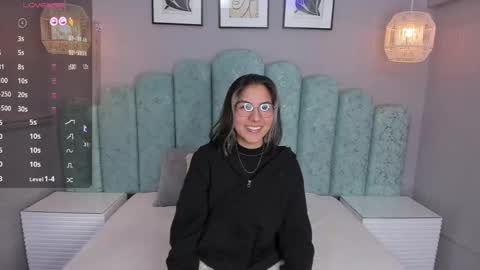 Karol Santos online show from 6, 3, 2025