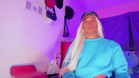 Snapshot of karoll_scoott chatting on 13, 1, 2026 karol online show from 13, 1, 2026