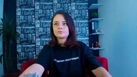 kassandra james online show from 13, 4, 2026