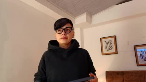 kat paradisse online show from 15, 4, 2026