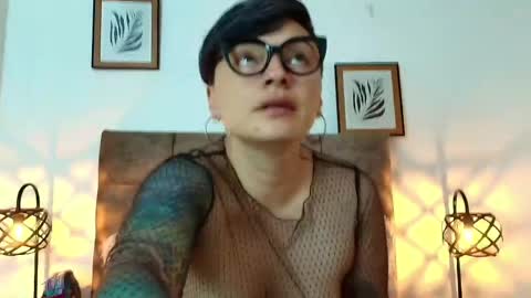 Snapshot of kat_paradisse chatting on 6, 5, 2026 kat paradisse online show from 6, 5, 2026