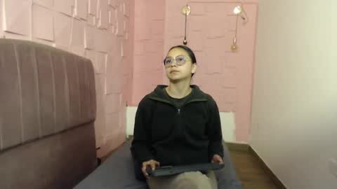 Katalina online show from 5, 12, 2025