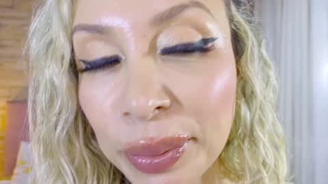 katalinahell online show from 2, 2, 2025