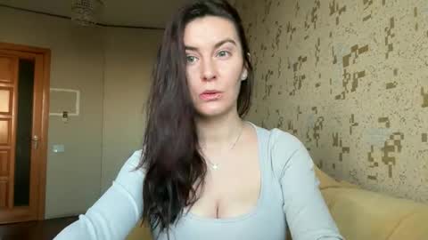 Snapshot of katalinaqe chatting on 4, 2, 2026 KatalinaQE online show from 4, 2, 2026