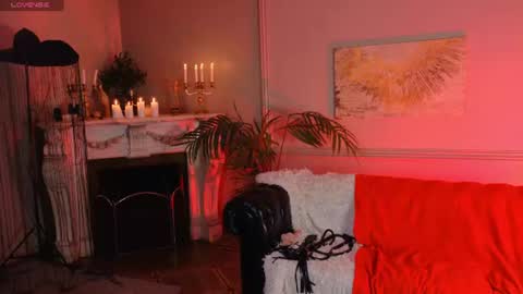 kate_avis online show from 12, 7, 2026