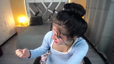 kate_lawrence_ online show from 14, 2, 2025