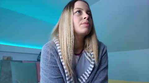 Snapshot of kateallyaa chatting on 21, 12, 2025 KateAllyaa online show from 21, 12, 2025