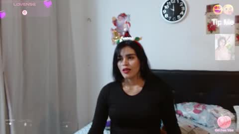 Snapshot of kateangelly chatting on 17, 12, 2025 kateangelly online show from 17, 12, 2025