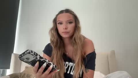 Snapshot of kateevanss_ chatting on 24, 6, 2026 kate online show from 24, 6, 2026