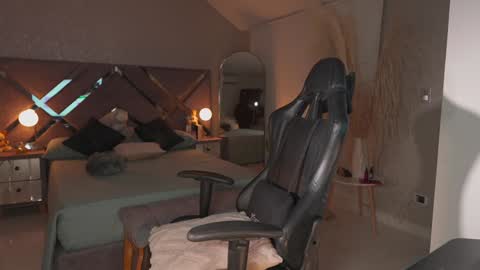  Kate Owens  online show from 1, 2, 2026