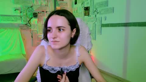 katewillows online show from 11, 2, 2026