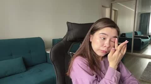Snapshot of katheleenschraub chatting on 27, 5, 2026 Elle online show from 27, 5, 2026