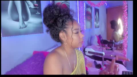 Snapshot of kathemoss chatting on 5, 12, 2025 Kathe online show from 5, 12, 2025