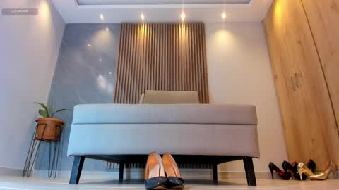 KatherinLevinee online show from 2, 3, 2025