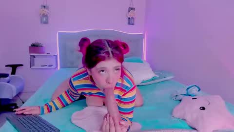 Kathia  online show from 18, 12, 2024