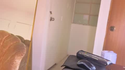 Snapshot of kathira_londres chatting on 24, 5, 2026 Sofia online show from 24, 5, 2026