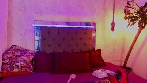 Snapshot of kathira_londres chatting on 16, 7, 2026 Sofia online show from 16, 7, 2026