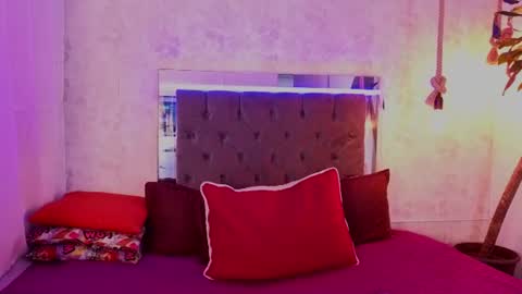 Snapshot of kathira_londres chatting on 18, 7, 2026 Sofia online show from 18, 7, 2026