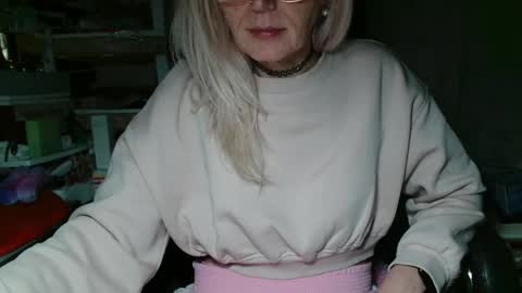 Snapshot of kathleenedwards chatting on 21, 5, 2026 Kathleen online show from 21, 5, 2026