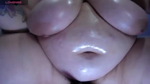 Snapshot of kathybigboobsbbw_ chatting on 14, 7, 2026 kathybigboobsbbw_ online show from 14, 7, 2026