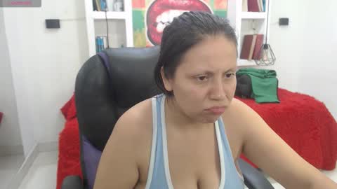 Snapshot of kati_momy chatting on 18, 12, 2025 kati online show from 18, 12, 2025