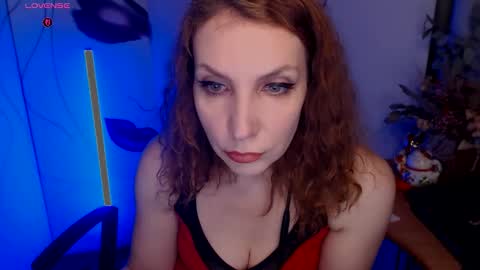 Snapshot of katiejohanson chatting on 19, 11, 2025 Katie online show from 19, 11, 2025