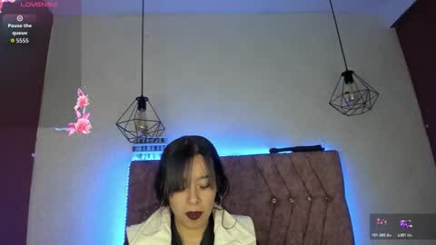 Snapshot of katiie_m chatting on 3, 3, 2026 Katie online show from 3, 3, 2026