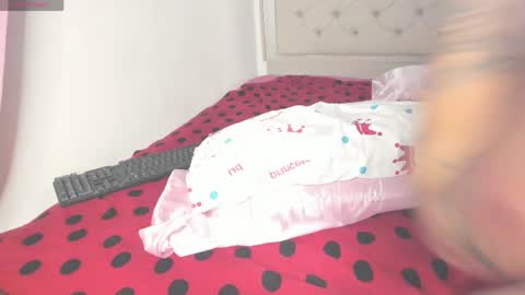Snapshot of katitaluxury_hot chatting on 3, 6, 2026 katitaluxury_hot online show from 3, 6, 2026