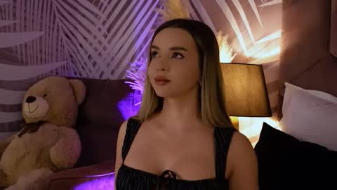 Snapshot of katjolie chatting on 21, 10, 2025 KatJolie online show from 21, 10, 2025