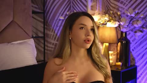 Snapshot of katjolie chatting on 17, 11, 2025 KatJolie online show from 17, 11, 2025