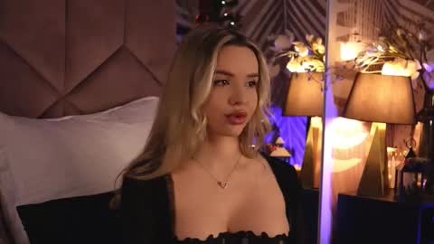 Snapshot of katjolie chatting on 14, 12, 2025 KatJolie online show from 14, 12, 2025