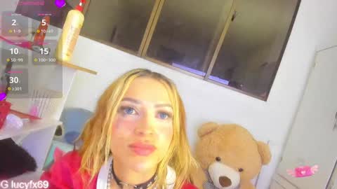 lucyfx69   INSTAGRAM online show from 1, 2, 2025