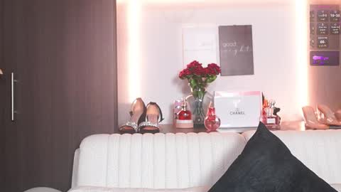 K A T L Y N  online show from 17, 2, 2026