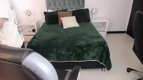 Snapshot of katnia_and_marcuz chatting on 9, 1, 2025 Katnia and Marcuz online show from 9, 1, 2025