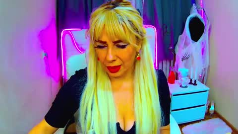 katrinacharm online show from 10, 10, 2025